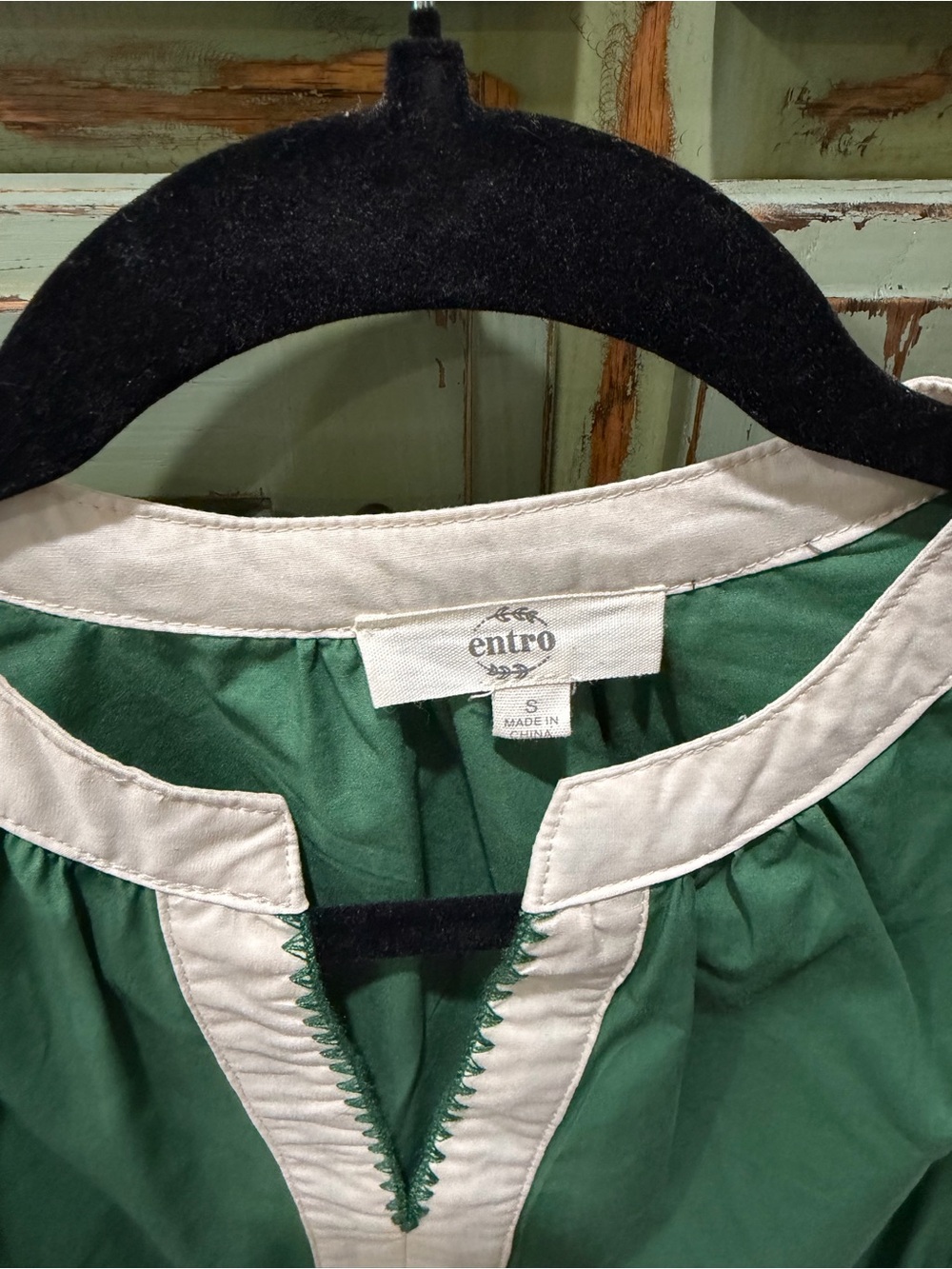 entro Green with White Floral Embroidery - Picture 2 of 6